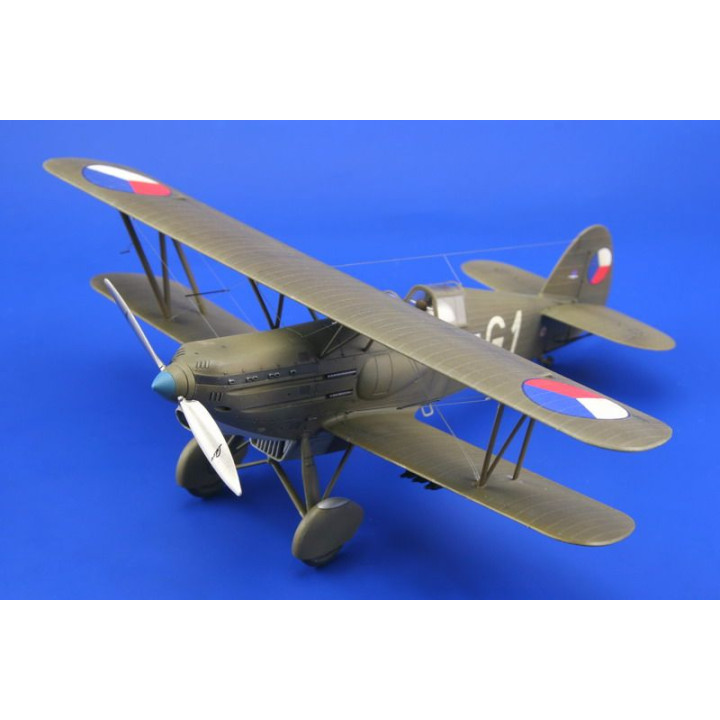 EDUARD Avia B-534 IV. série 1/48 ProfiPACK edition