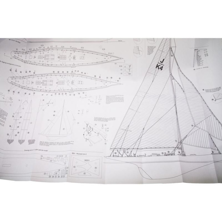 AMATI Endeavour plachetnice 1934 1:80 kit s hotovým trupem