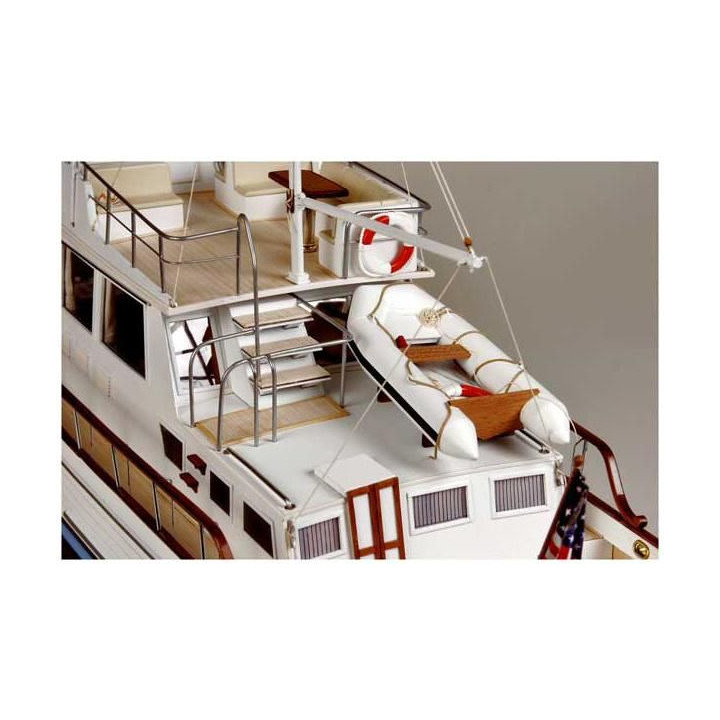 AMATI Grand Banks motorová jachta 1967 1:20 kit