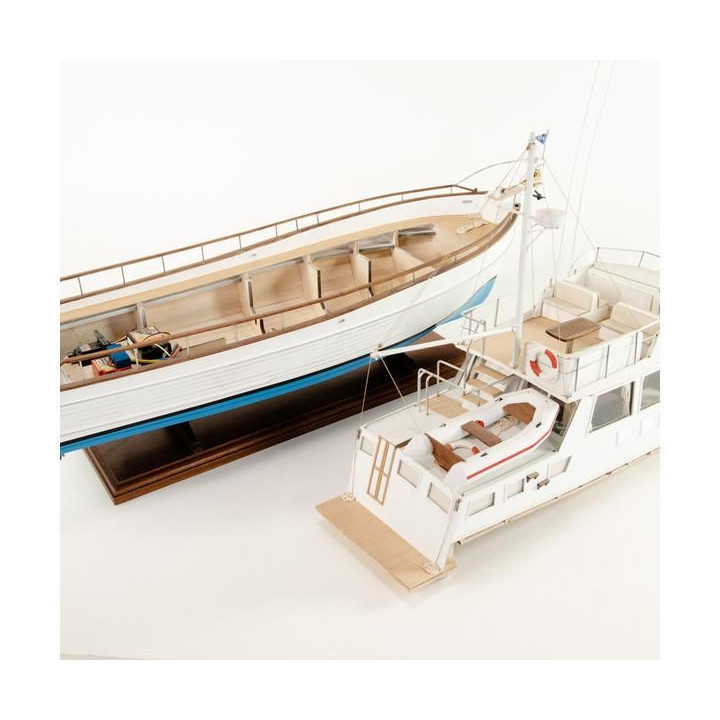 AMATI Grand Banks motorová jachta 1967 1:20 kit
