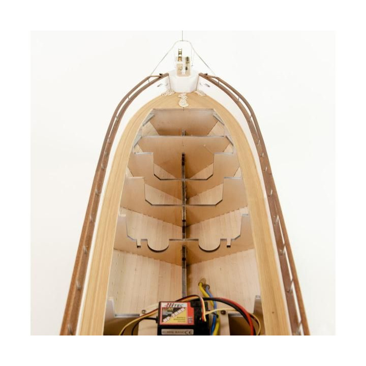 AMATI Grand Banks motorová jachta 1967 1:20 kit
