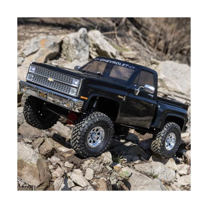 Axial SCX10 III Base Camp 1:10 4WD Chevy K10 1982 RTR černý