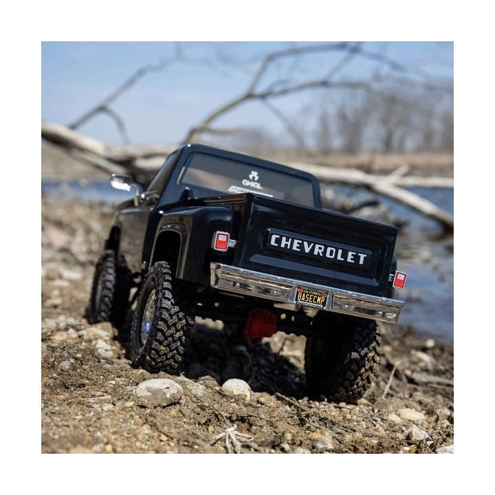 Axial SCX10 III Base Camp 1:10 4WD Chevy K10 1982 RTR černý
