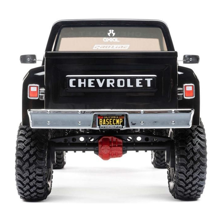 Axial SCX10 III Base Camp 1:10 4WD Chevy K10 1982 RTR černý