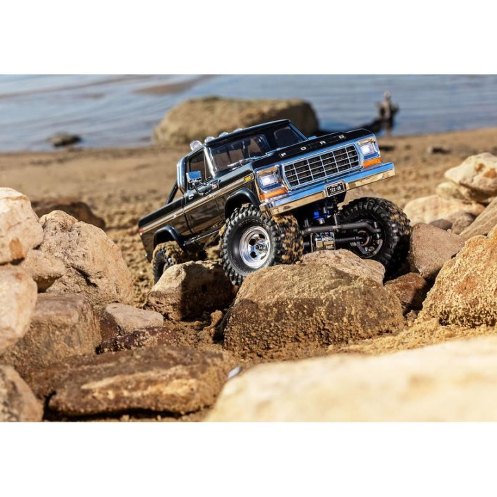 Traxxas TRX4-M Ford F-150 1979 1:18 RTR černý