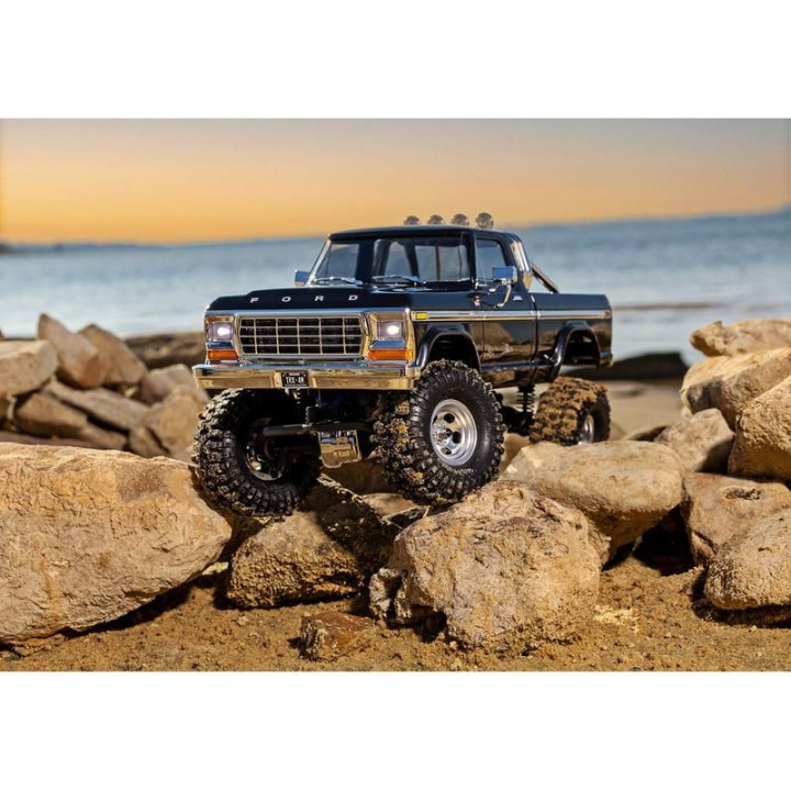 Traxxas TRX4-M Ford F-150 1979 1:18 RTR modrý