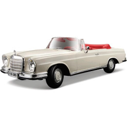 Maisto Mercedes-Benz 280SE Cabrio 1967 1:18 krémová