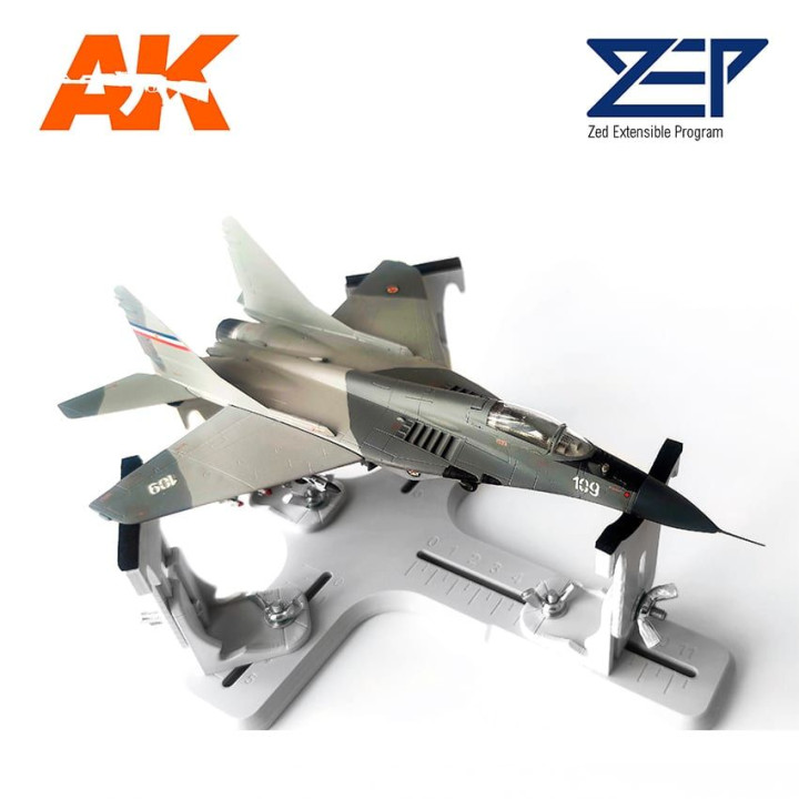 Aircraft holder (medium)