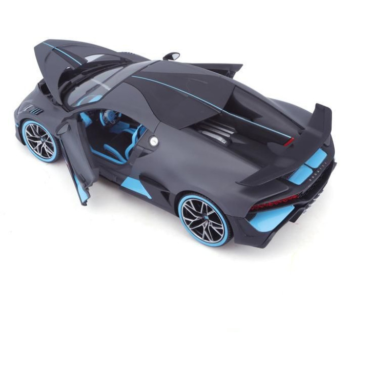 Bburago Bugatti Divo 1:18 stříbrná