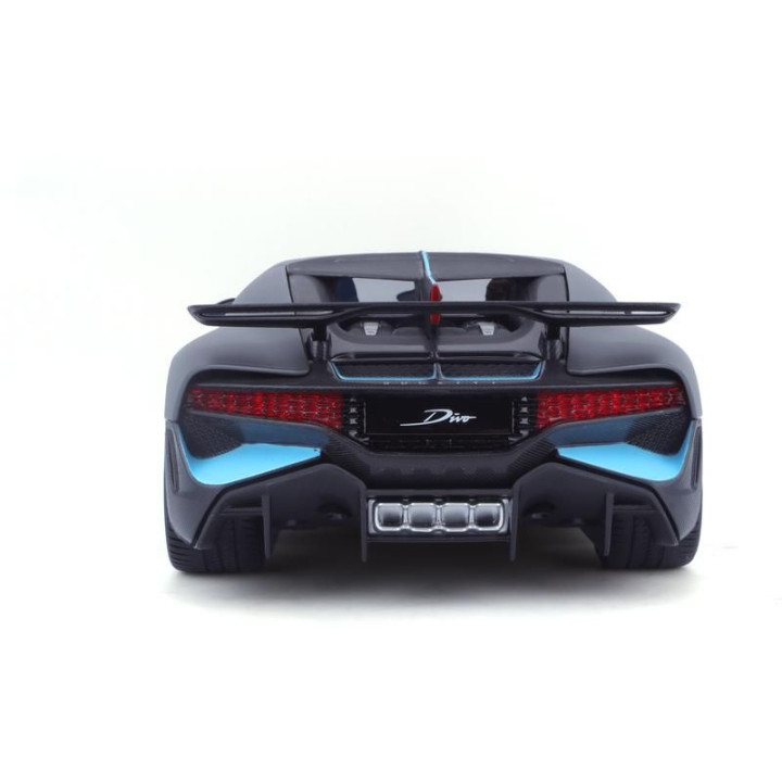 Bburago Bugatti Divo 1:18 stříbrná