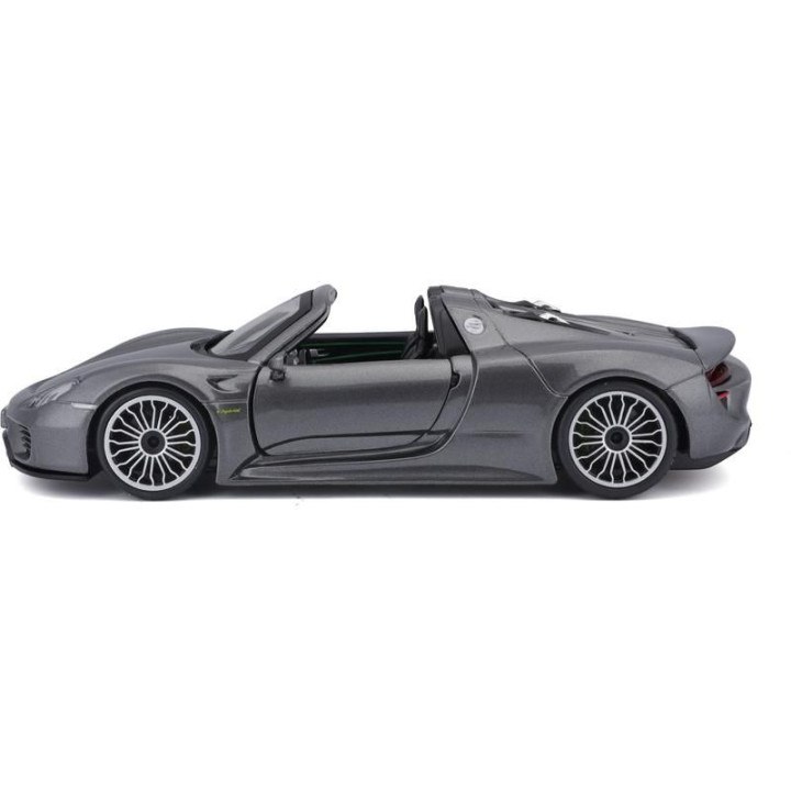 Bburago Plus Porsche 918 Spyder 1:24 stříbrná