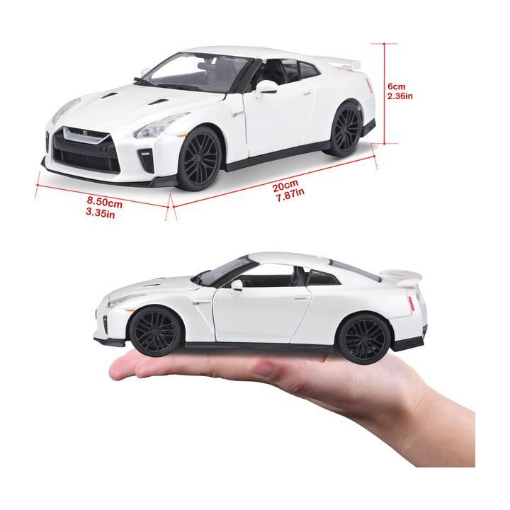Bburago Plus Nissan GT-R 1:24 bílá metalíza