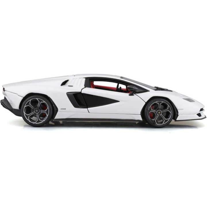 Bburago Lamborghini Countach LPI 800-4 1:24 bílá