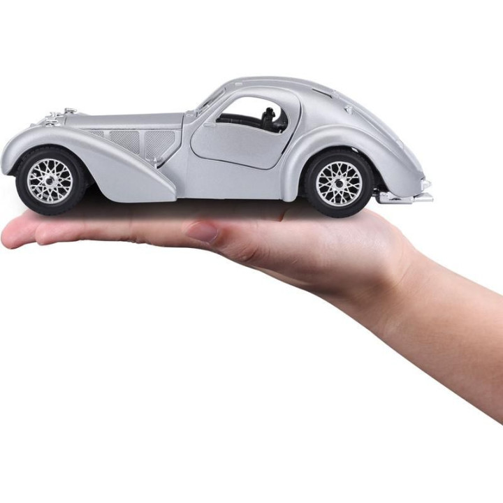 Bburago Bugatti 1:24 stříbrná