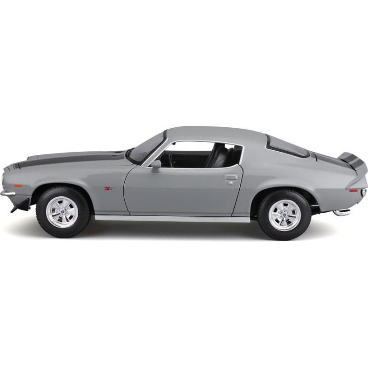 Maisto Chevrolet Camaro 1971 1:18 šedá
