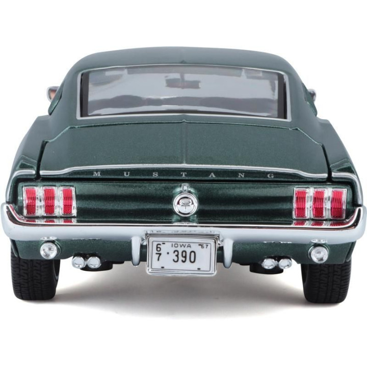 Maisto Ford Mustang Fastback 1967 1:18 zelená metalíza