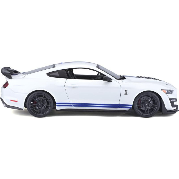 Maisto Mustang Shelby GT500 2020 1:18 bílá