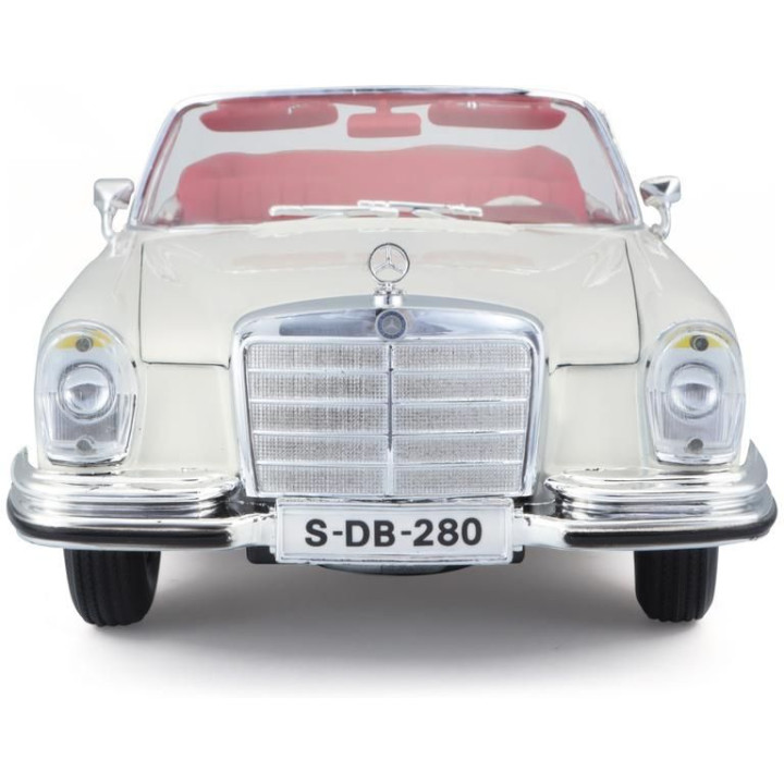 Maisto Mercedes-Benz 280SE Cabrio 1967 1:18 krémová