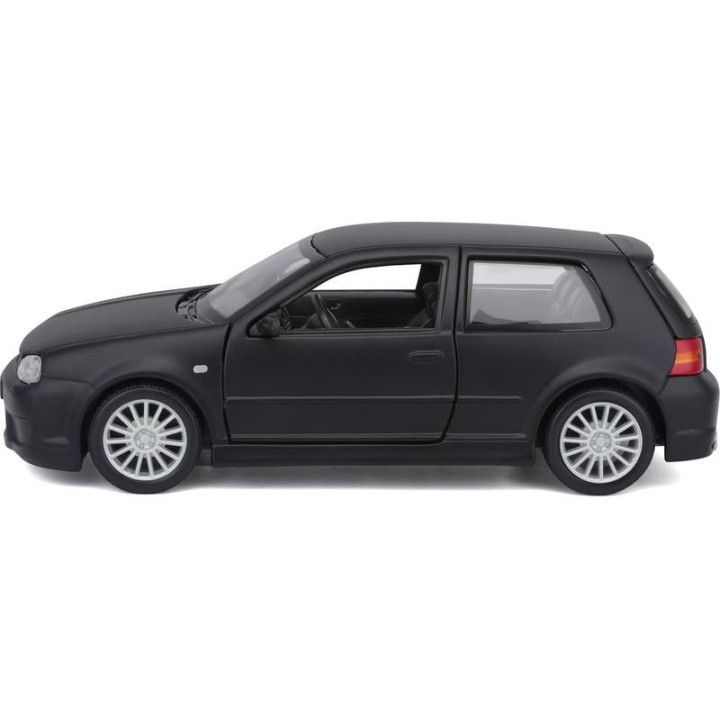 Maisto Volkswagen Golf R32 1:24 černá matná