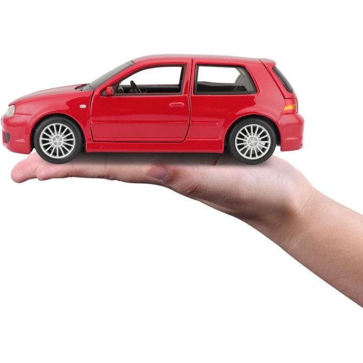 Maisto Volkswagen Golf R32 1:24 červená