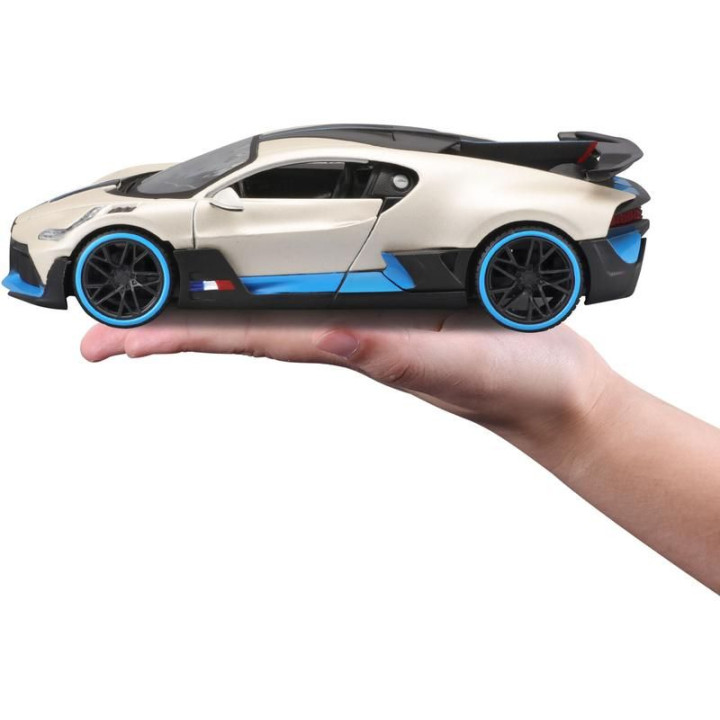 Maisto Bugatti Divo 1:24 bílá metalíza