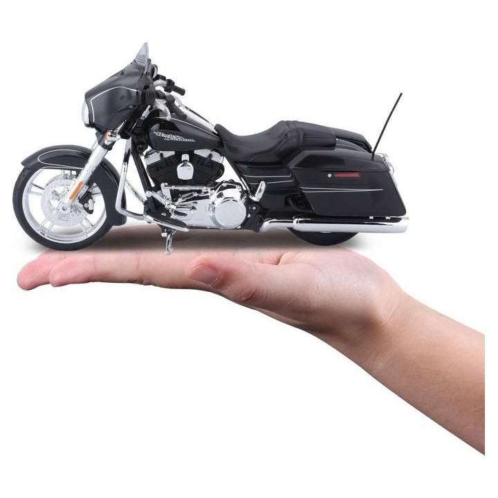 Maisto Harley Davidson 2015 Street Glide Special 1:12