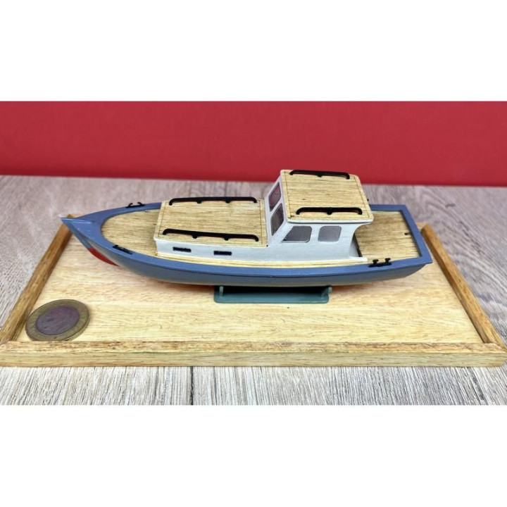 Türkmodel kabinový motorový člun 1:35 kit