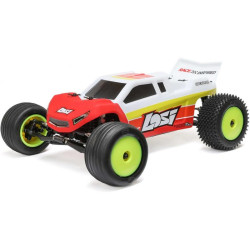 RC model auta Losi Mini-T 2.0 BL V2 v měřítku 1:18 je připraven k jízdě. Můžeš jezdit v terénu i na silnici, dlouhá ramena náprav s vysokým zdvihem si snadno poradí s každým povrchem. Výkonný střídavý motor, hliníkové šasi, baterie Spektrum™ Smart...