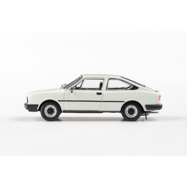 Abrex Škoda Garde (1982) 1:43 - Biela ľadová