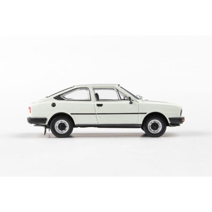 Abrex Škoda Garde (1982) 1:43 - Biela ľadová