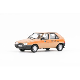 Abrex Škoda Favorit 136L (1988) 1:43 - Spoje