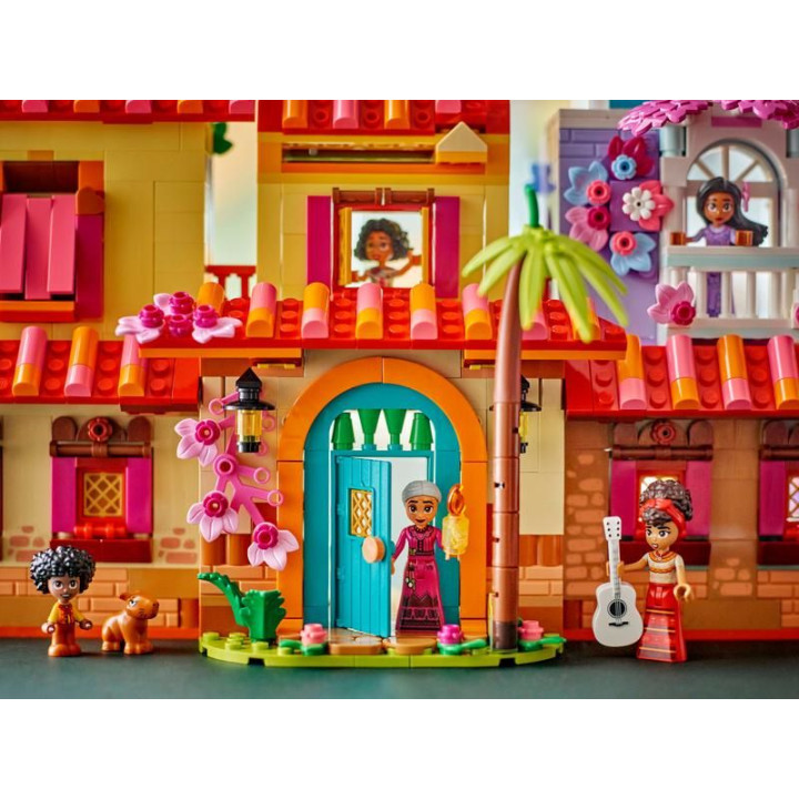 LEGO Disney - Kouzelný dům Madrigalových