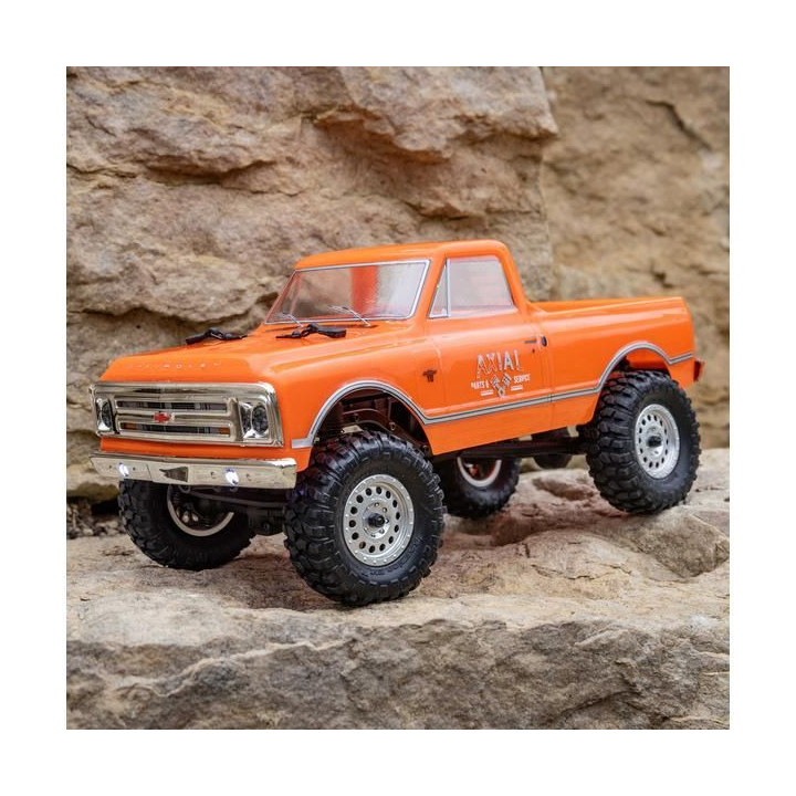Axial SCX24 Chevrolet C10 1967 1:24 4WD RTR oranžový