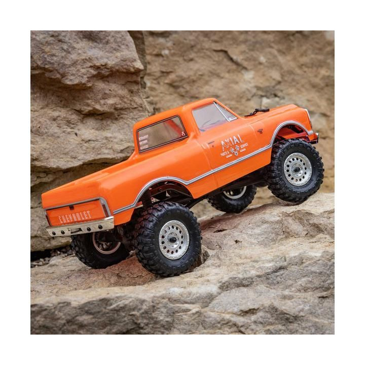 Axial SCX24 Chevrolet C10 1967 1:24 4WD RTR oranžový