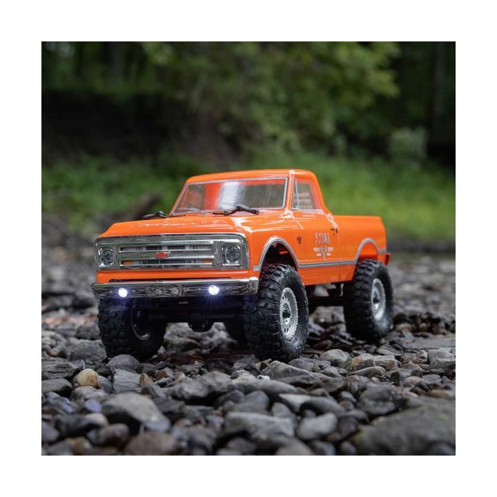 Axial SCX24 Chevrolet C10 1967 1:24 4WD RTR oranžový