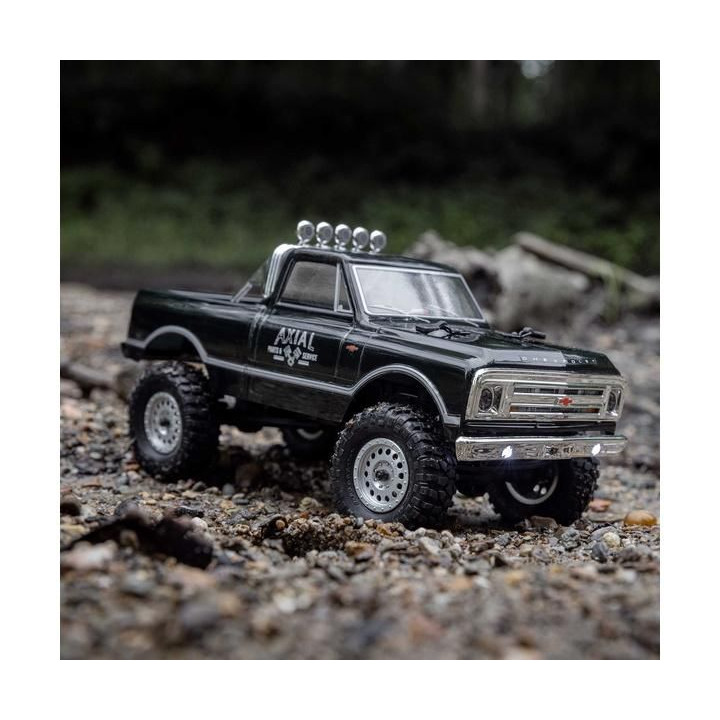 Axial SCX24 Chevrolet C10 1967 1:24 4WD RTR oranžový