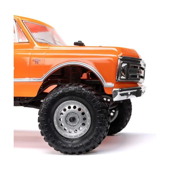 Axial SCX24 Chevrolet C10 1967 1:24 4WD RTR oranžový