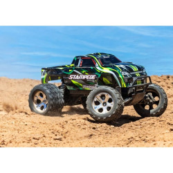 RC model auta Stampede v měřítku 1:10, typu Monster Truck. Pohání jej výkonný střídavý motor s regulátorem BL-2S. Model jezdí až 64 km/h! Obsahuje bezsponkovou karoserii, komponenty pro vysokou odolnost - Extreme Heavy Duty a náhon 2WD. RC...