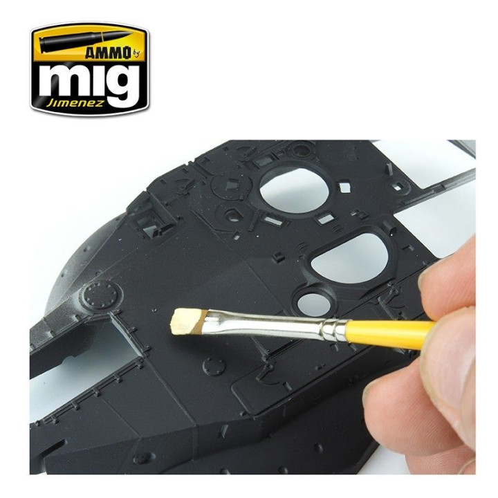 Anti-Slip Paste - Sand Color (for 1/35 scale) 20ml