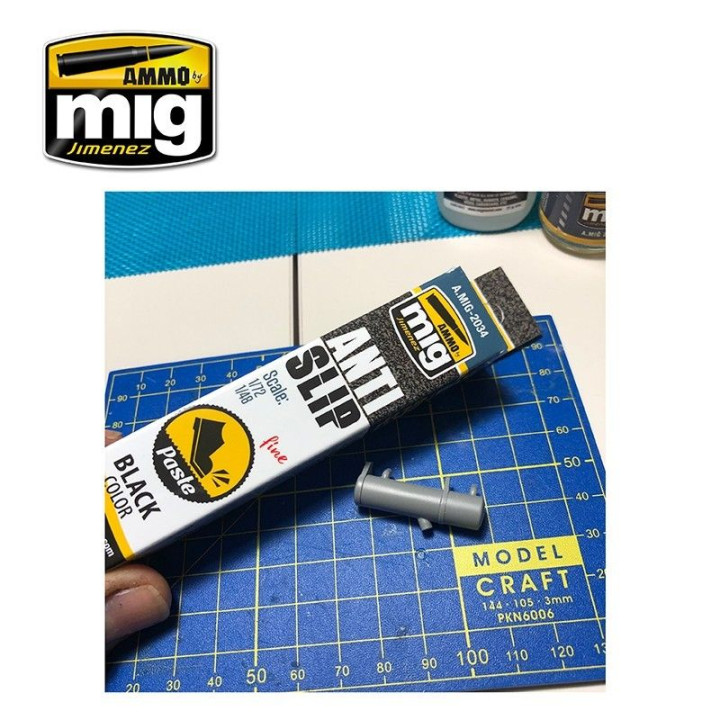 Anti-Slip Paste - Black Color (for 1/72 & 1/48 scales) 20ml