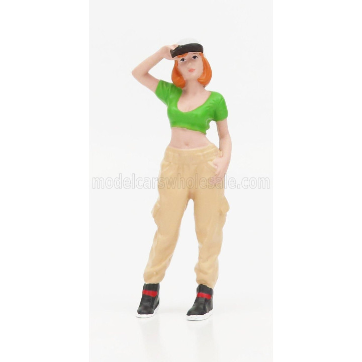 AMERICAN DIORAMA FIGURES GIRL HIP HOP - 1 - BEIGE GREEN 1/24
