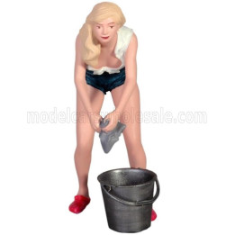 ATLANTIC FIGURES CAR WASHER GIRL - LOLA - VARIOUS 1/12