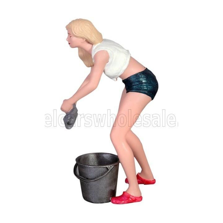 ATLANTIC FIGURES CAR WASHER GIRL - LOLA - VARIOUS 1/24