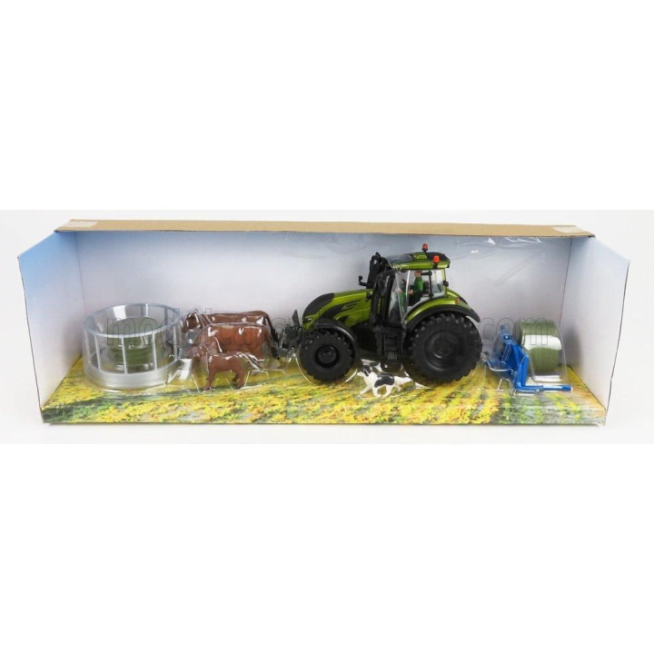 BRITAINS VALTRA T254 TRACTOR WITH PLAYSET FLEMING BALE LIFTER 2019 - GREEN 1/32