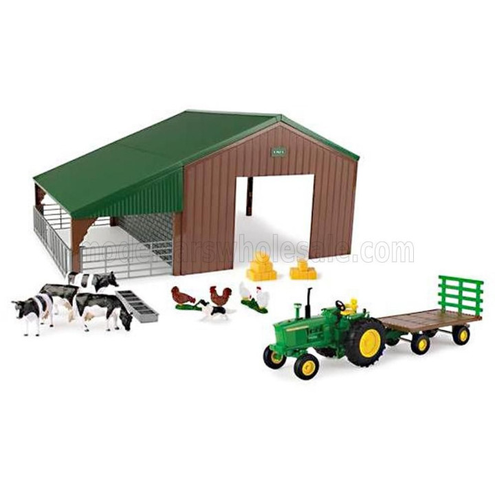BRITAINS JOHN DEERE 4020 TRACTOR 1968 WITH ANIMALS AND FARM BUILDING - DIORAMA STALLA CON ANIMALI - GREEN 1/32
