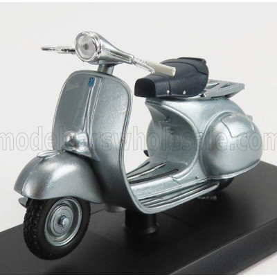 EDICOLA PIAGGIO VESPA 150 1957 - SILVER 1/18