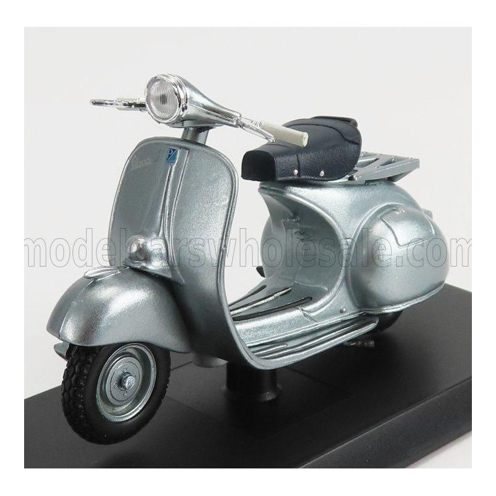 EDICOLA PIAGGIO VESPA 150 1957 - SILVER 1/18