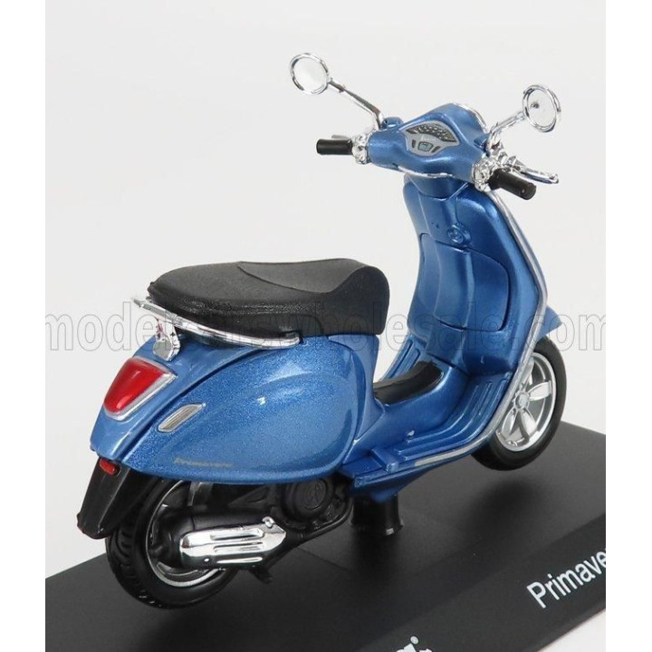 EDICOLA PIAGGIO VESPA PRIMAVERA 150 2014 - LIGHT BLUE MET 1/18