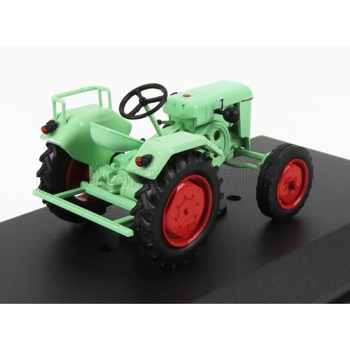 EDICOLA NORMAG C10 TRACTOR 1952 - CON VETRINA - WITH SHOWCASE - VERY LIGHT GREEN 1/43