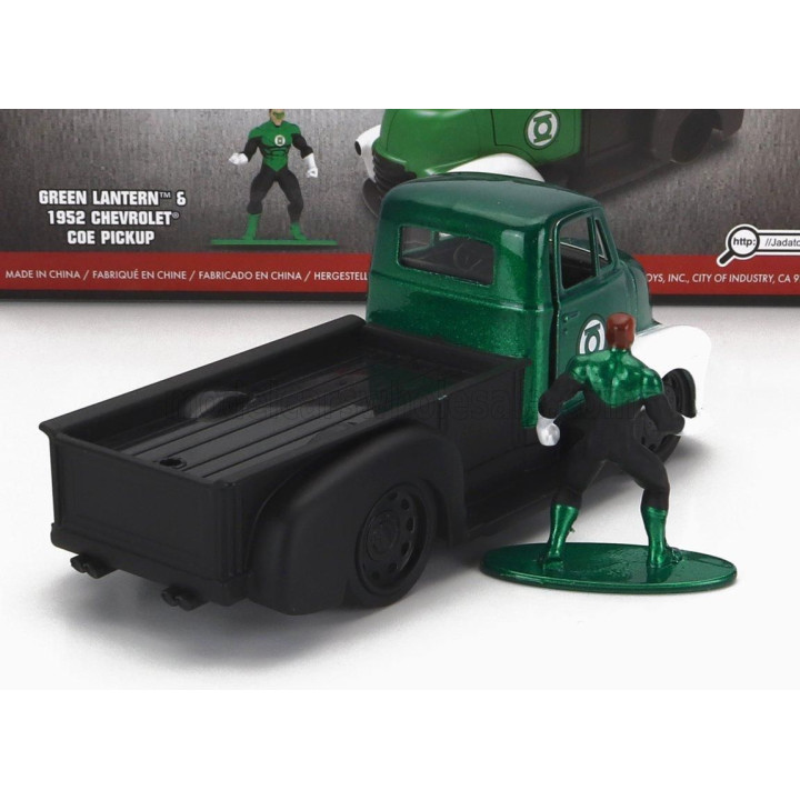 JADA CHEVROLET COE TRUCK WITH GREEN LANTERN FIGURE 1952 - GREEN BLACK 1/32